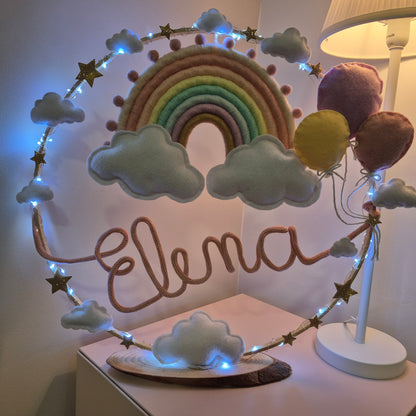 Arcobaleno nel cerchio d'appoggio decoro per festa e cameretta