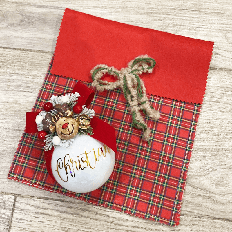 Pallina di natale personalizzata di vetro con scritta e decori