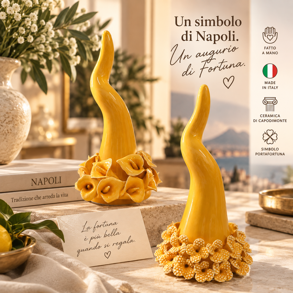 Corno Napoletano Portafortuna in Ceramica di Capodimonte con Fiori – H19 cm