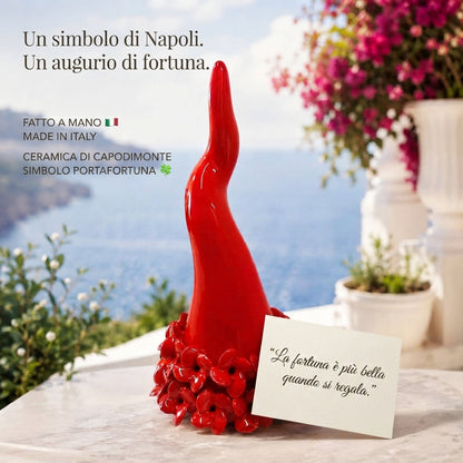 Corno Napoletano Portafortuna in Ceramica di Capodimonte con Fiori – H19 cm