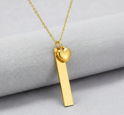 Collana Targhetta Rettangolare dell’Amore con cuoricino pendente – Personalizzabile