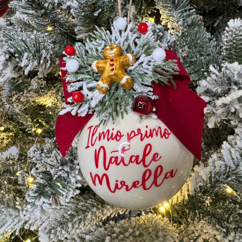 Pallina di natale color latte personalizzata di vetro con scritta e decori