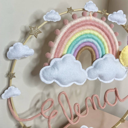 Arcobaleno nel cerchio d'appoggio decoro per festa e cameretta