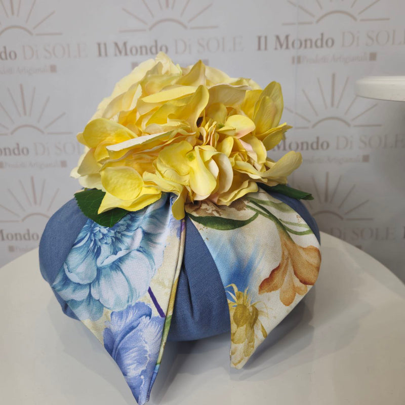 Pouf Decorativo in stoffa e satin con fiori