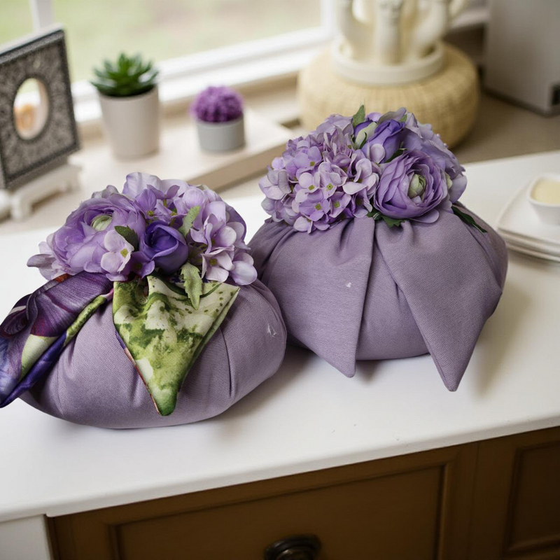 Pouf Decorativo in stoffa e satin con fiori