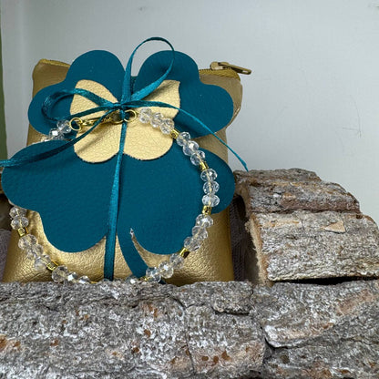 Bomboniera Pochette quadrata ecopelle portaconfetti con bracciale ed applicazione in ecopelle