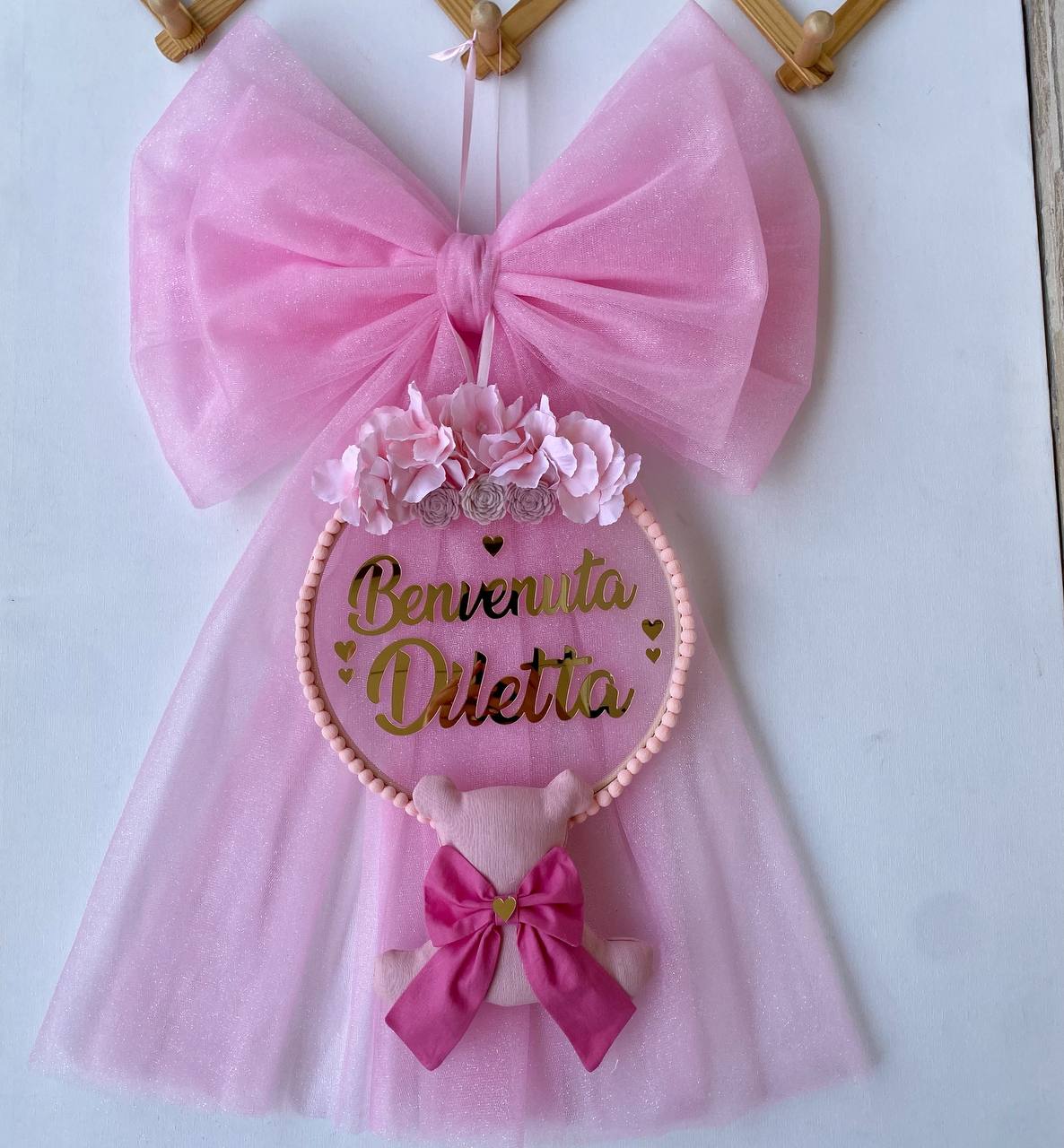 Noeud double en tulle avec écriture ours en plexi et noeud 