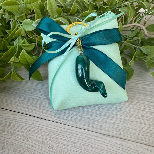 Bomboniera Pochette quadrata ecopelle portaconfetti con corno in capodimonte